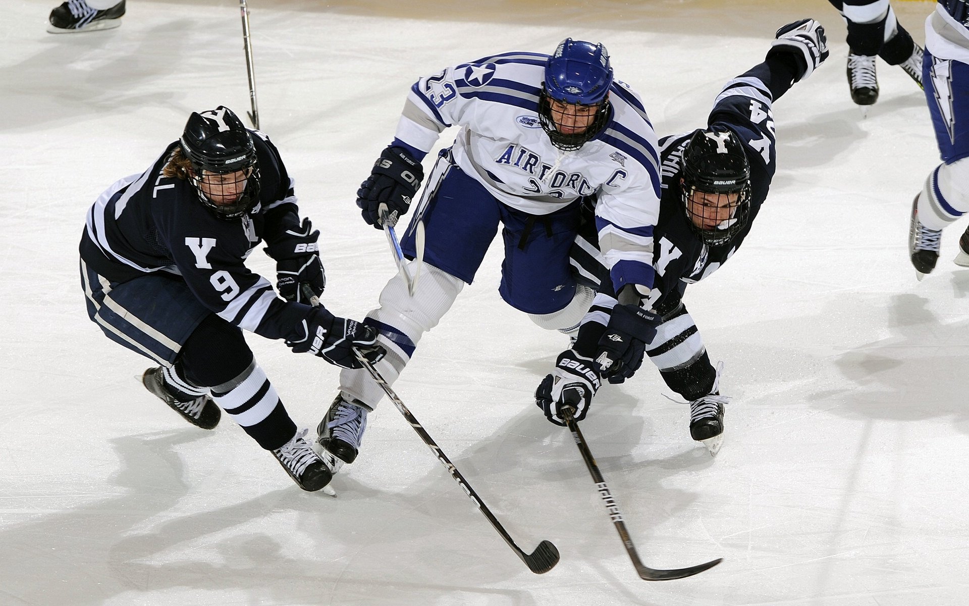世界青少年棒球锦标赛在重庆如火如荼，少年英姿飒爽，青少年棒球冠军赛